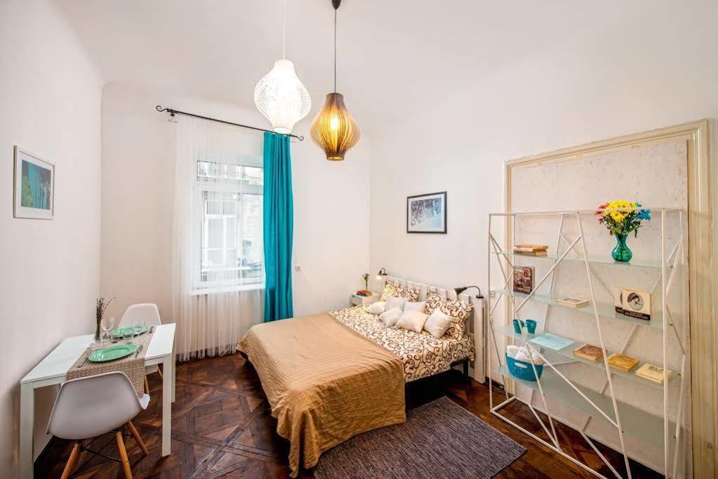 Apartament On Kostiushka Lviv Extérieur photo